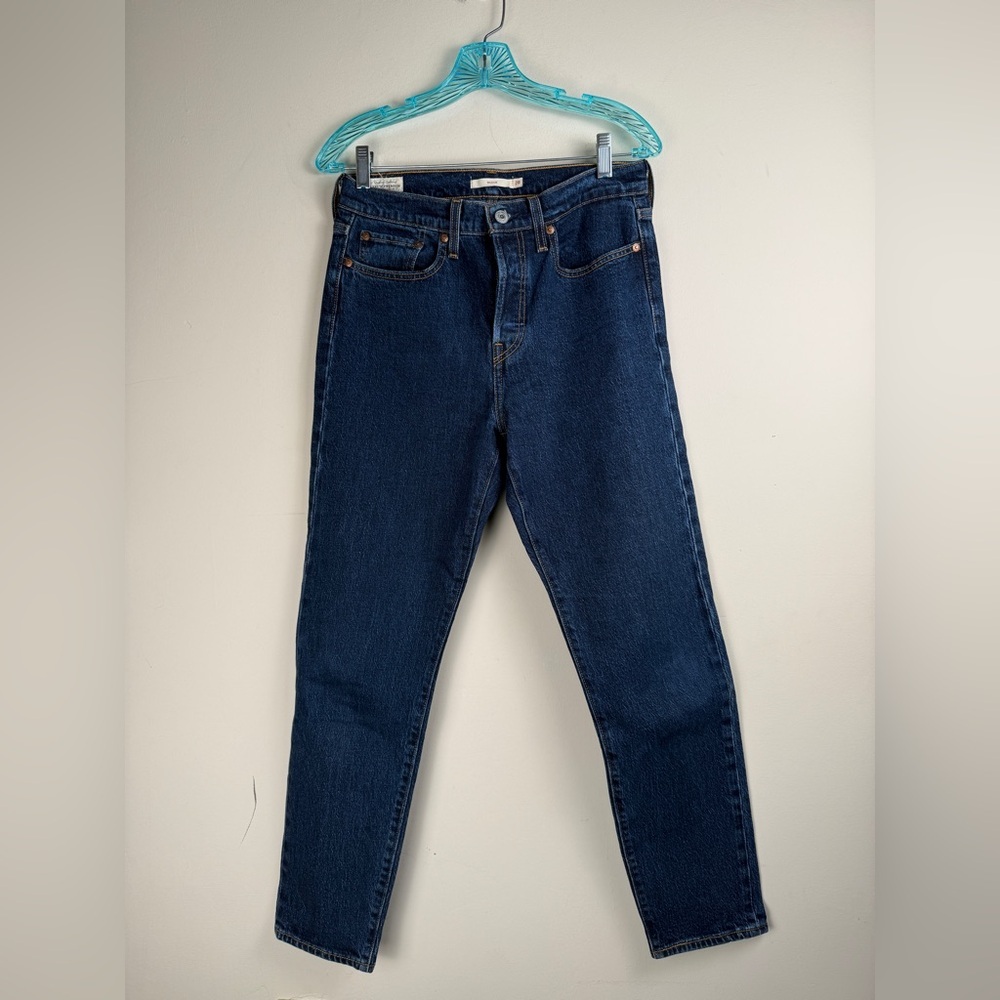 Levi’s Jeans Womens 28 Blue Premium Wedgie Button Fly Straight Leg Dark Wash